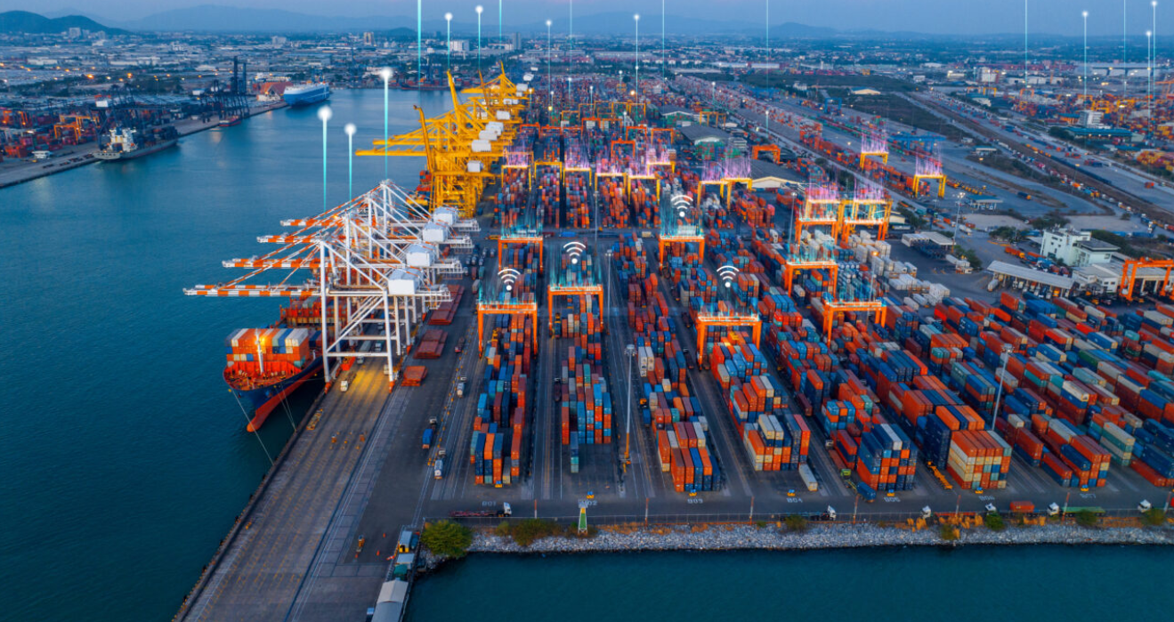 Shipping to the Middle East : Port-to-Port vs. Door-to-Door - Key Differences Explained