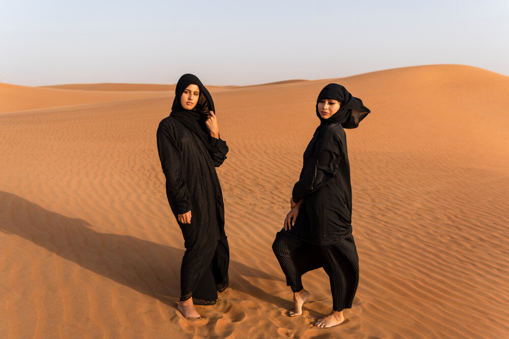 Who Are the Main Consumer Groups in the Middle Eastern Furniture Market?